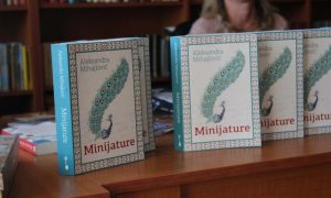 Saga o juvelirskoj porodici i njenim vezama: Predstavljen roman “Minijature”