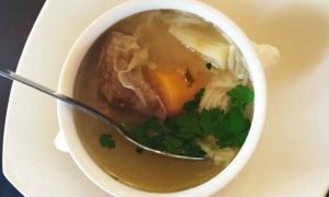 Lagana, zdrava i ukusna: Supa sa junetinom