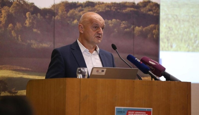 Nokautiran zvaničnik HDZ-a: Pijan hvatao ženu za zadnjicu pa ga muž udario?