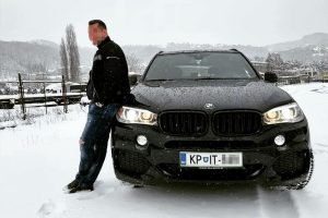 Ovo je “bmw” u kom je poginulo četvoro mladića: Auto se kretao velikom brzinom, poznat identitet nastradalih