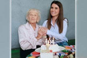 Pokloni za najstariju glumicu na svijetu: Iz grada Beograda čestitali 104. rođendan