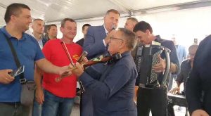 Dodik na Saboru lovaca zapjevao hit Marinka Rokvića VIDEO