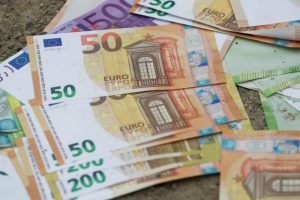 Putnica krila više od 60.000 evra: Spriječen pokušaj ilegalnog prenosa novca