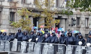 Okupljaju se učesnici “Evroprajda”: Tvrde da im je MUP dozvolio skraćenu šetnju