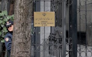 Prije nego što su napustile Albaniju: Protjerane iranske diplomate spalile dokumenta