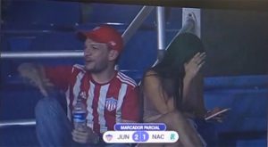 Vrijeme za ‘Kiss Cam’: Kamera na utakmici uhvatila ljubavnike VIDEO