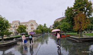 Temperatura do 16 stepeni: Sutra oblačno sa kišom i hladnije