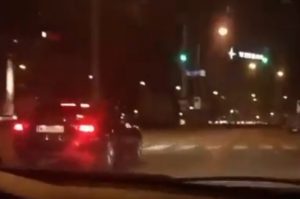 Luda vožnja, neslavan kraj! Stisnuo gas, prikočio u krivini, pa se ozbiljno pokajao VIDEO
