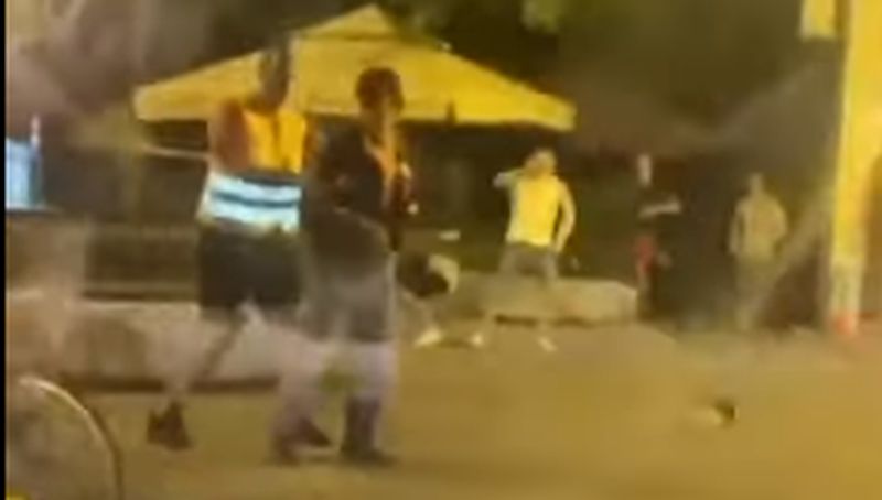 Čudan način za zabavu: Odlučili da glume policiju, sve snimili i objavili na Jutjubu VIDEO