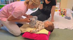 Porodica bebe se javila iz Budimpešte: Mali Vukan skinut sa steroida, svakim danom sve bolje VIDEO