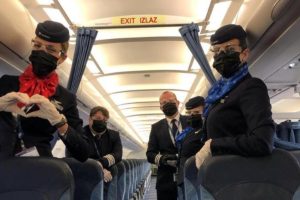 Nove mjere: SZO podržale nošenje maski na dugim letovima