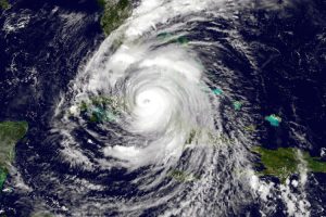 Vlasti evakuisale turiste: Oluja “Ien” iznad Kube prelazi u uragan