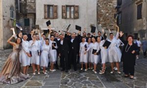 Uspjeh hora “Srbadija”: Zlatna i srebrna medalja na takmičenju u Italiji