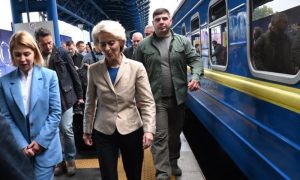 Kako bi razgovarala o procesu pristupanja Ukrajine EU: Ursula fon der Lajen doputovala u Kijev