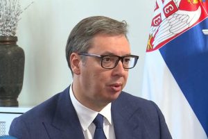 Vučić poručio da je put Srbije trnovit: Ne borim se ni za Putina, ni za Bajdena