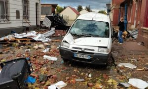 Oluja napravila haos: Vjetar nosio krovove, oborao drveće i dalekovode FOTO/VIDEO