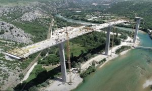 Počitelj iz vazduha: Impresivan snimak gradnje mosta VIDEO