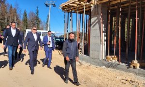Dodik obišao gradilišta na Jahorini: Razgovarao i počastio radnike