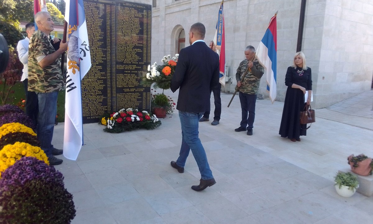 Položeno cvijeće i služen parastos: Obilježene tri decenije od osnivanje Bilećke brigade