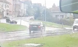 Bahati vozač ugrozio druge učesnike: Vozio u suprotnom smjeru u Banjaluci VIDEO