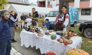 Održana manifestacija posvećena glamočkom krompiru: Najteži krompir uzgojio Radovan Tolimir