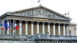 Vlada Francuske prošla dva glasanja o povjerenju