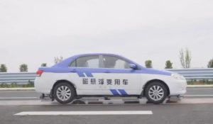 Kinezi testirali automobil koji lebdi iznad puta VIDEO