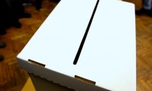Incident na izborima: Molotovljevim koktelom pokušala da zapali glasačke kutije