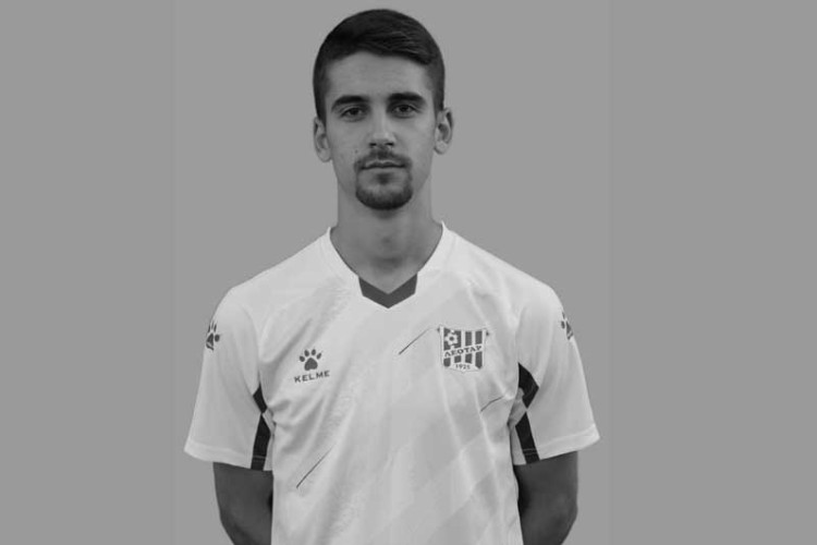 Trebinje zavijeno u crno: Preminuo fudbaler Nikola Medan