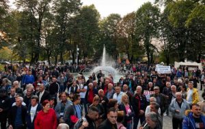 Novi protest opozicije u Banjaluci: Zahtjev za ponovno brojanje glasova VIDEO