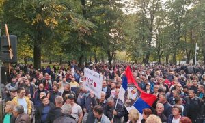 PU Banjaluka o protestu: Preduzimamo sve potrebne mjere, u parku 2.000 ljudi