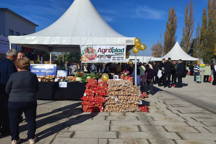 Sajamska manifestacija: Otvoreni “Dani rogatičkog krompira i romanijskog skorup-kajmaka”