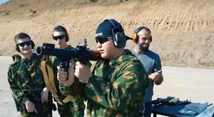 Kadirov objavio snimak maloljetnih sinova sa vojne obuke: Uskoro na prvoj liniji fronta VIDEO