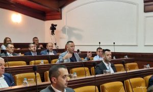 Banjalučka skupština počela trzavicama: Lazić ljut, Ilić demantuje