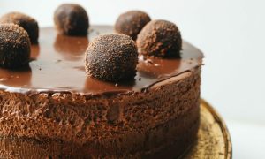 U susret praznicima: Čokoladna torta koja će oduševiti sve ukućane