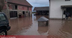 Bujične poplave u Dubičkoj ravni: Voda ušla u pomoćne objekte