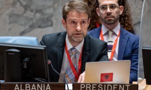 Ambasador Albanije pri UN-u prozvao Dodika: Čeka pravi trenutak da sruši BiH