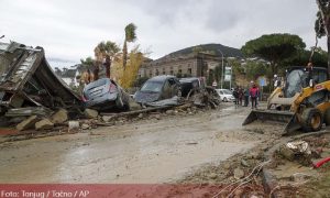 Život izgubilo osam ljudi: Dramatične scene nakon klizišta u Italiji FOTO/VIDEO