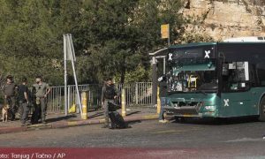 Izraelska policija na nogama: Dvije eksplozije na autobuskim stanicama