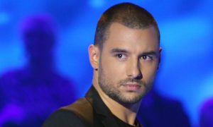 Novi imidž pjevača: Nemanja Stevanović pustio kosu do ramena FOTO
