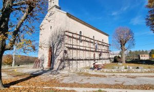 Nakon gotovo tri decenije: Obnovljen parohijski dom u selu u Dalmaciji
