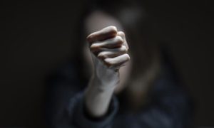 Opasna borba: Migrant pokušao silovati ženu (57), ona mu odgrizla jezik