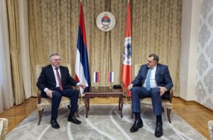 Dodik se sastao sa Kalabuhovom: Tražiću da se vrati nadležnost za izborni zakon na nivo srpske