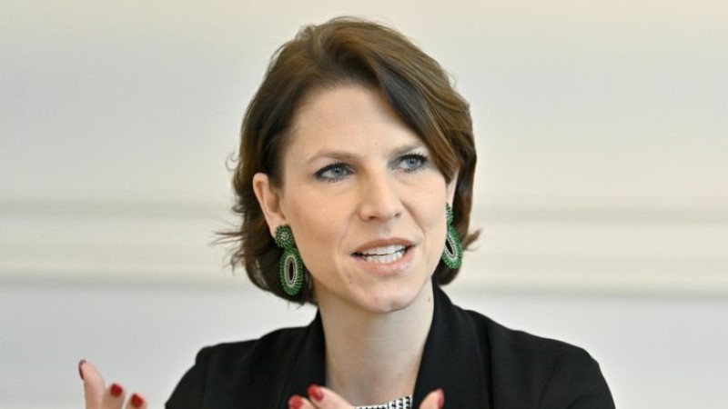 Edtštadlerova o dolasku u Banjaluku: Prihvatamo postojanje RS i želimo BiH u EU