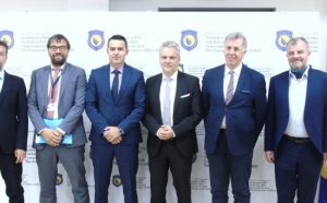 Kajganić se sastao sa Satlerom: Povezati Tužilaštvo sa partnerskim institucijama