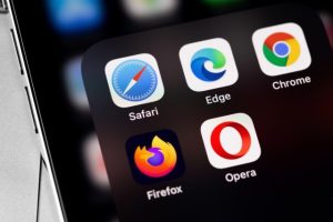 Chrome, Edge i Opera imaju opasnu ekstenziju koja krade podatke i kriptovalute