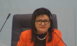 Varnice na sjednici parlamenta: Radulovićeva poručila Vukanoviću da se “ne obada” VIDEO