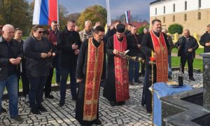 Služen parastos za poginule borce i civile: Živote ugradili u temelje Republike Srpske