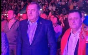 Dodik uz reprezentaciju Srbije: Naprijed Orlovi! VIDEO