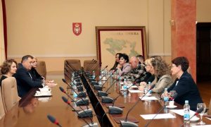 Tradicionalna humanitarna akcija: Predsjednik Srpske razgovarao sa pedijatrima